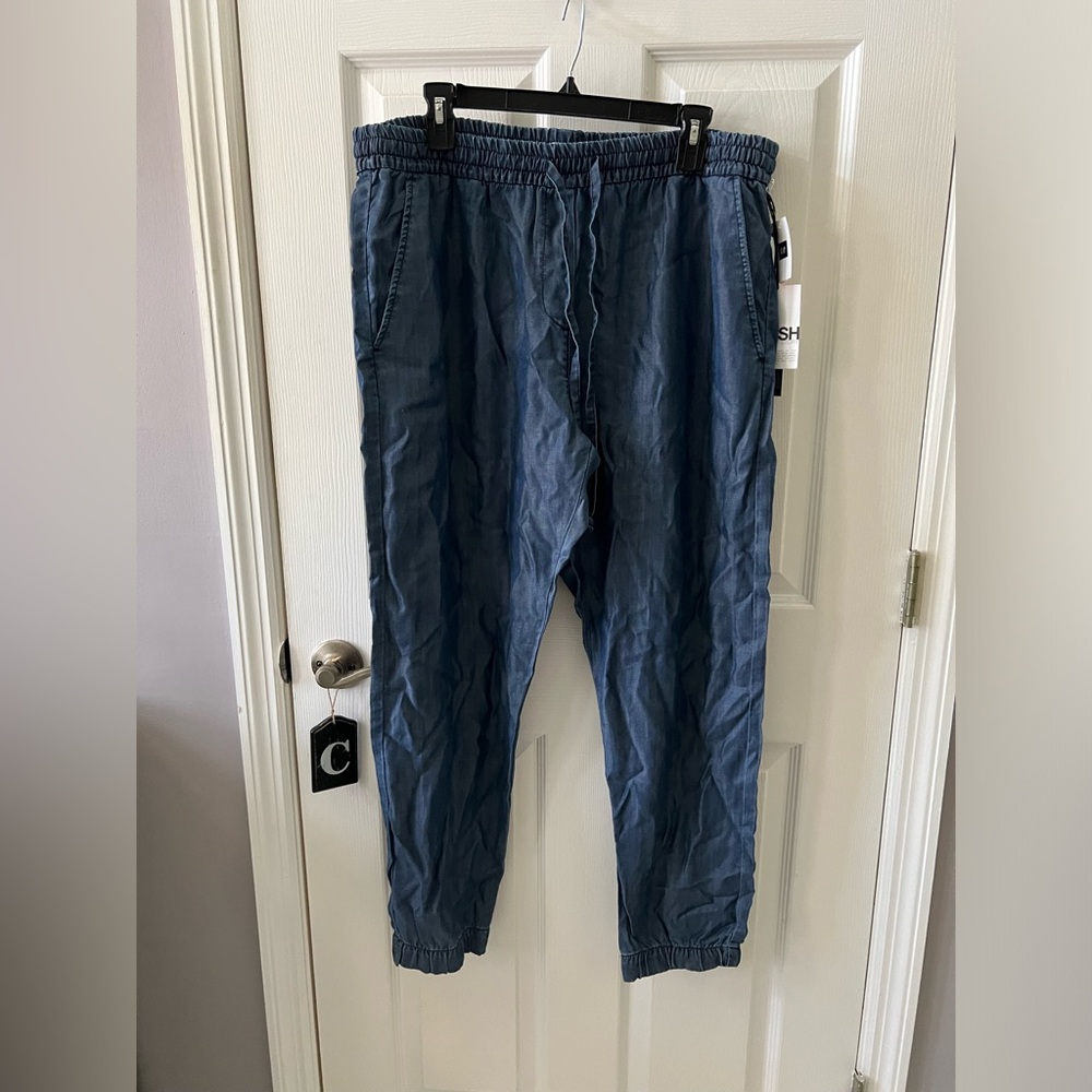 NWT Gap Soft Denim Jogger Pants With Pockets XL